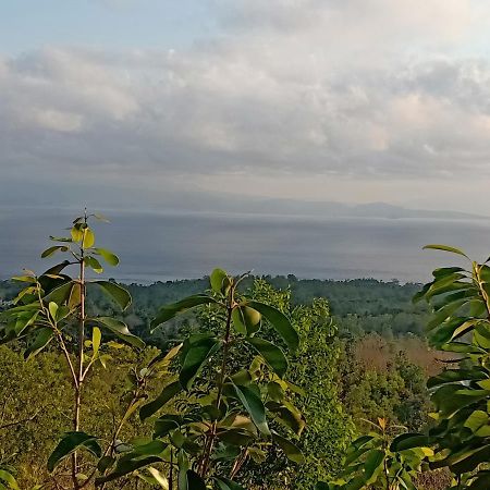 Rumah Pohon Batununggul Luaran gambar