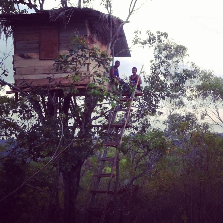 Rumah Pohon Batununggul Luaran gambar