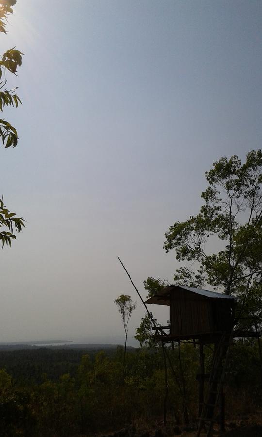 Rumah Pohon Batununggul Luaran gambar