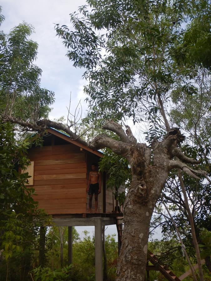 Rumah Pohon Batununggul Luaran gambar