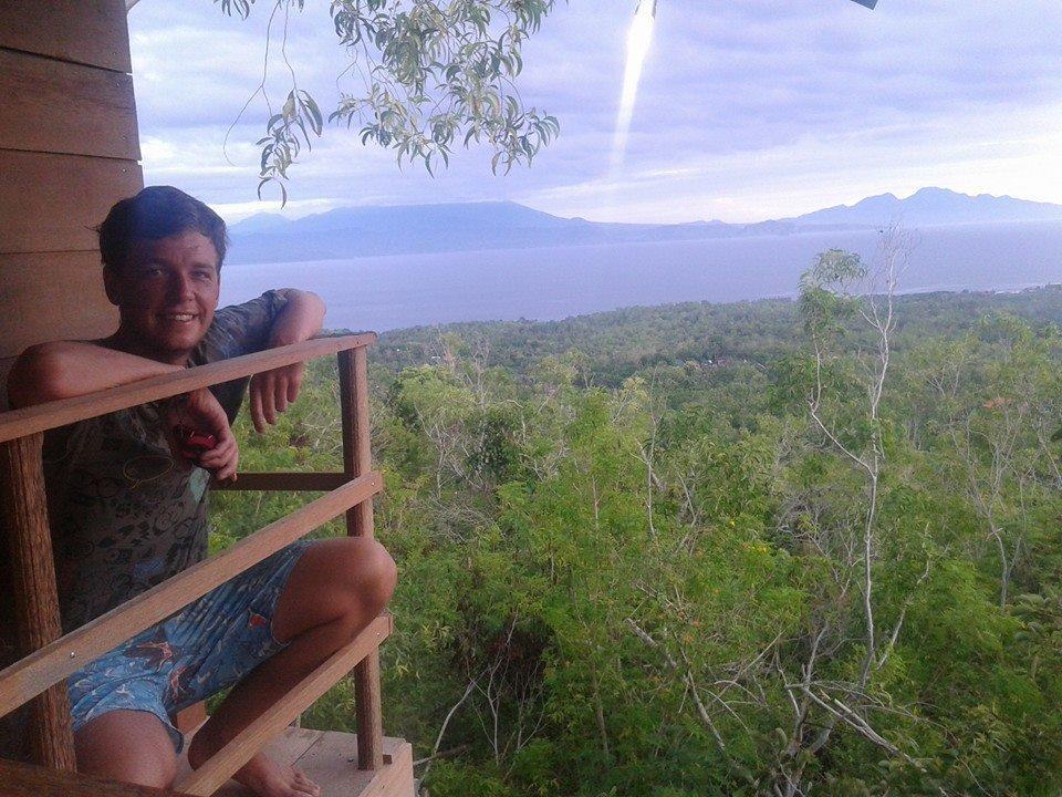 Rumah Pohon Batununggul Luaran gambar